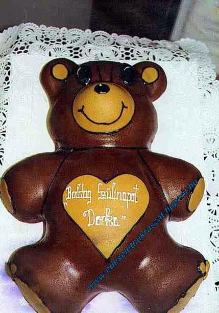 47-maci_szivvel_torta.jpg